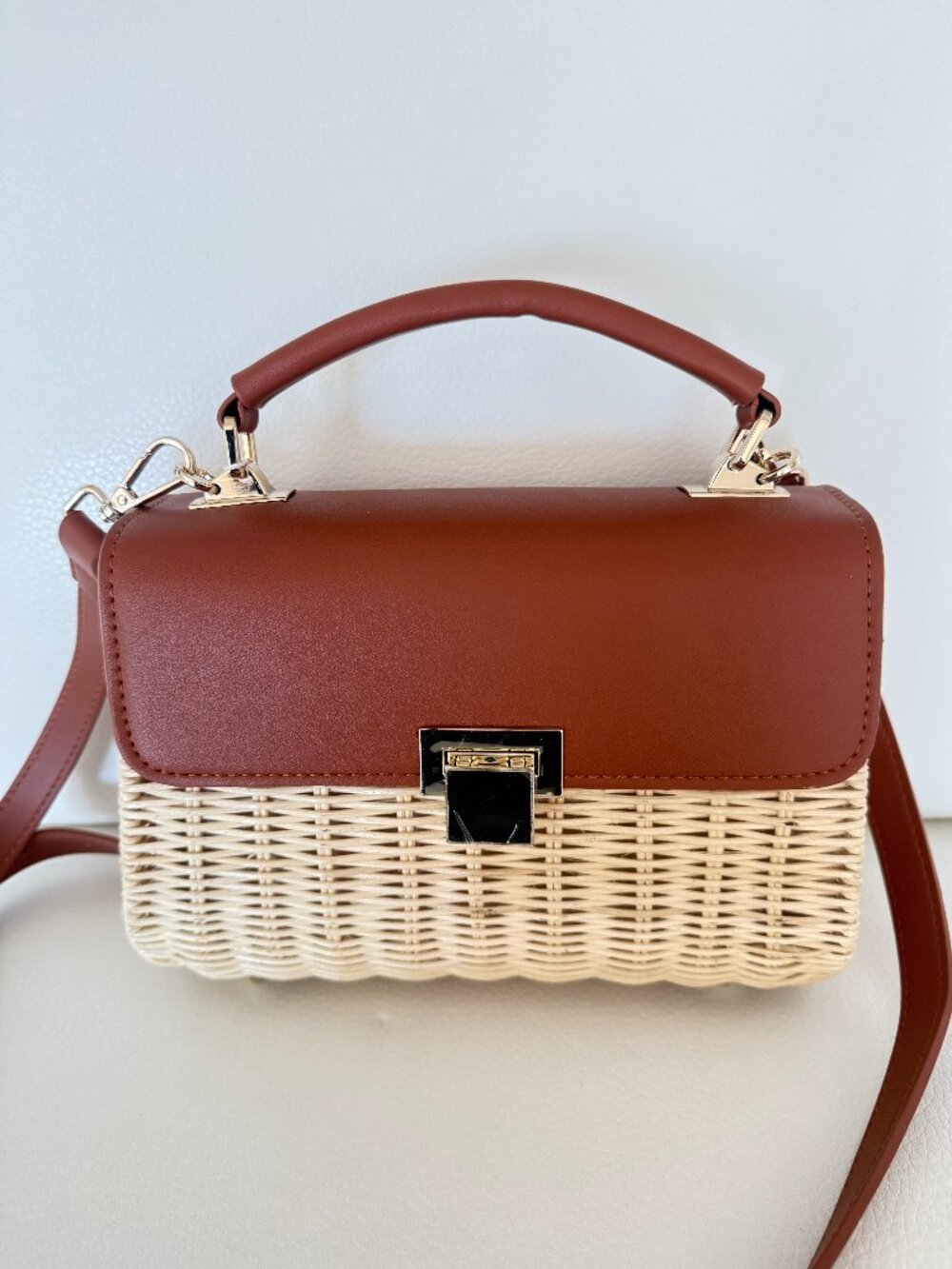 NWT TOMMY BAHAMA WICKER RATTAN TOP HANDLE CROSSBODY BAG BROWN LEATHER TRIM